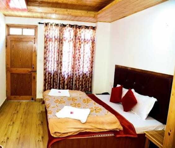 Himalayan Palace Hotel Manali  Exterior photo